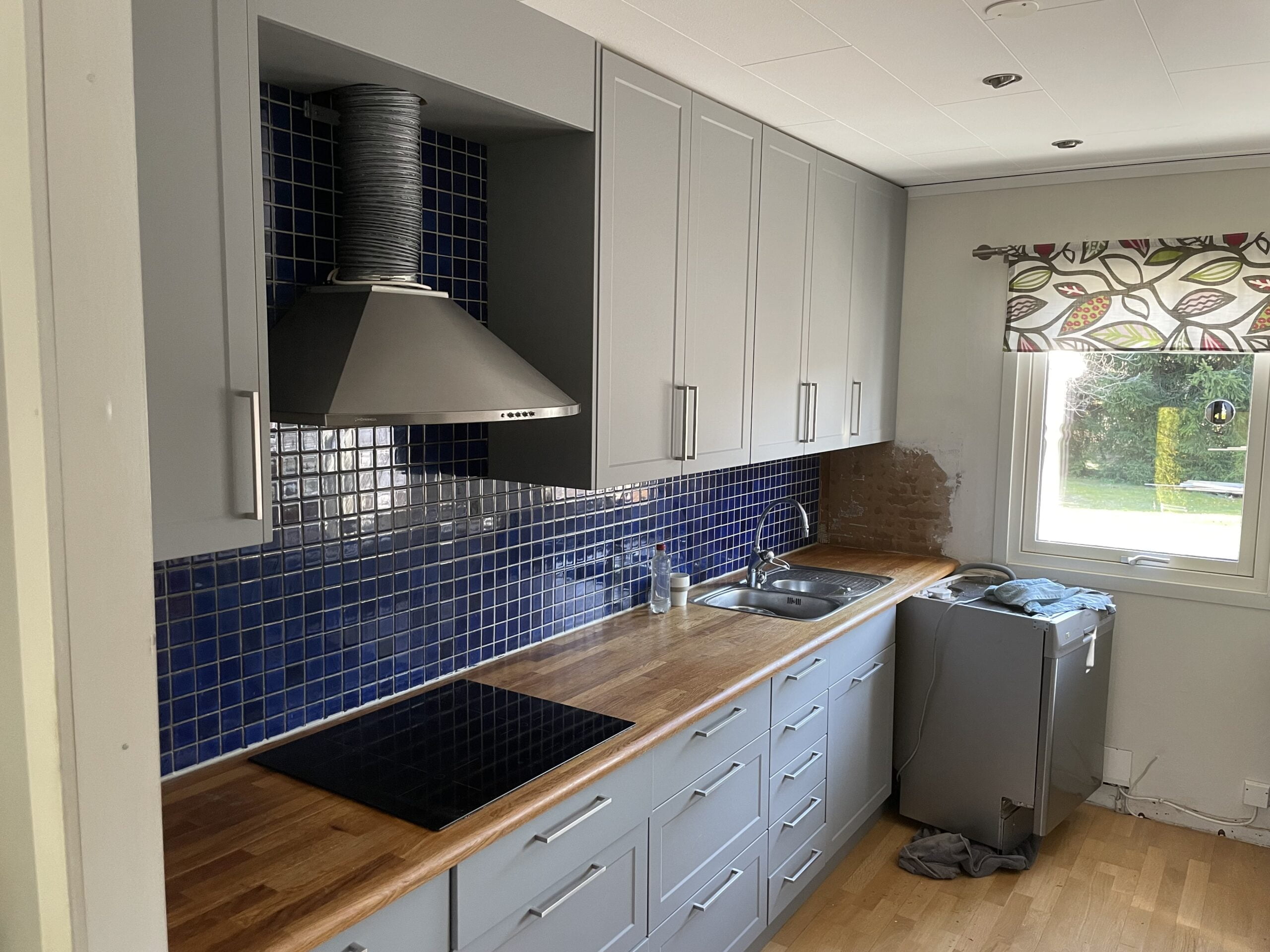 Stor köksrenovering i Skogstorp - klar på en dag!